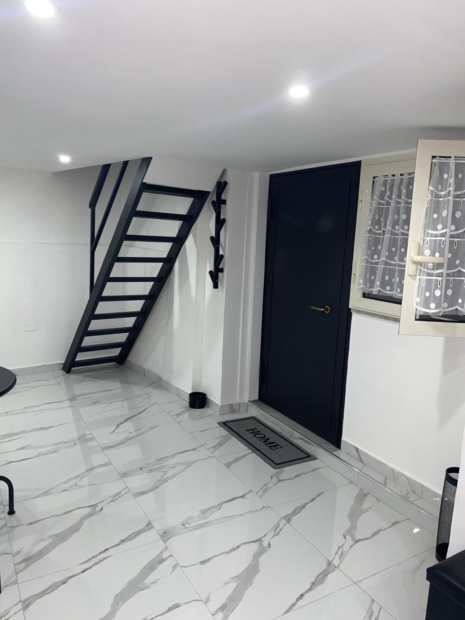 La Casetta Di Giovy Napoli Exterior foto